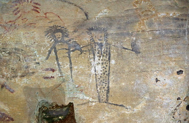 Naklejka premium Paintings on the ceiling of Tham Phi Hua Tho, Ao Luk, Krabi, Thailand