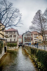 Fototapeta na wymiar canal em Annecy