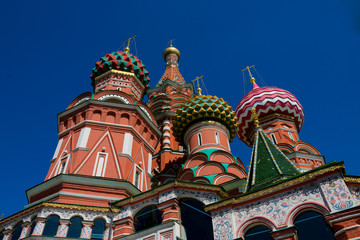 Fototapeta na wymiar Saint Basil's Cathedral (Sobor Vasiliya Blazhennogo) is a church in Red Square in Moscow, Russia