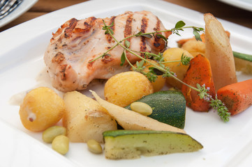 Grilled chicken fillet with boiled vegetables