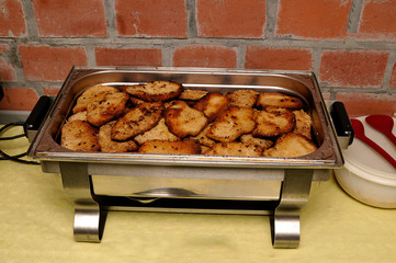 Schnitzel in einem Buffet auf einer Party - Partyservice