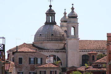 Fototapeta na wymiar Venice, church and rooftop view