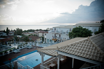 basen hotelowy o wschodzie