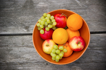 fresh fruits in a bowl