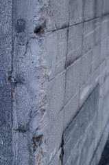 古びたブロック塀