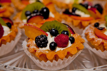 cake with cream and fruit