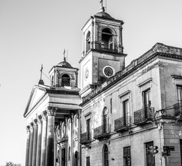 Fototapeta na wymiar antigua basilica uruguaya
