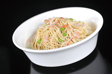 Hong Kong style lo mein