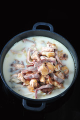 Pork tripe stew chicken