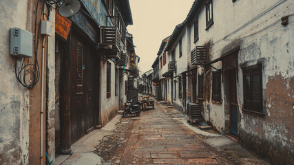 Fototapeta premium Old narrow streets of Tongli in China