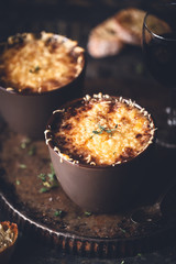 Soupe à L' Oignon et Gruyère Gratinée