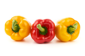 Papryka na białym tle © piotrszczepanek