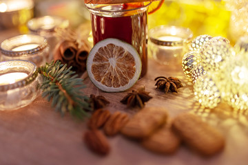 Heisse Weihnachtsgetränke im Advent