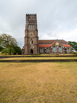 Saint George mit anglikanischer Kirche Saint Barnabas, Basseterre, St. Kitts und Nevis, kleine Antillen, Karibik