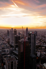 Bankenviertel Frankfurt im Sonnenuntergang