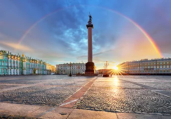 Gordijnen Sint-Petersburg met regenboog over het plein van het winterpaleis, Rusland © TTstudio
