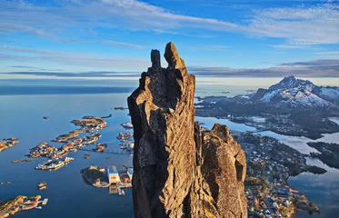 Fototapete SUmmer on Lofoten islands in Norway  © baralah