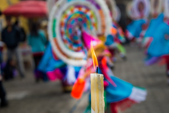 danzantes mexico mexicanos de atempan puebla colores capas quetzales flecos penachos