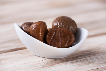 roasted and shelled chestnuts