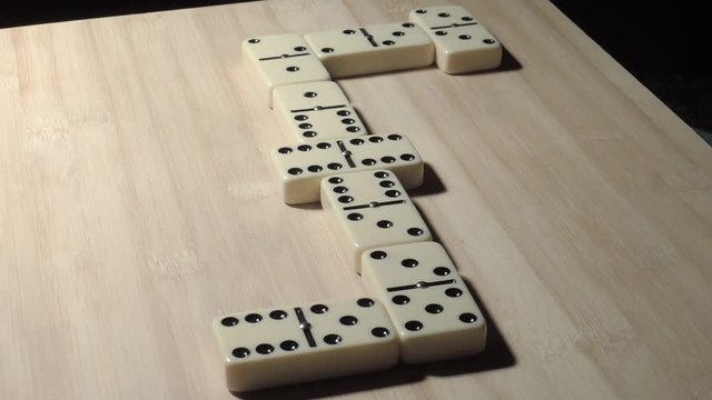 domino