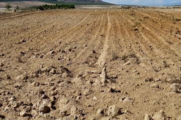 sol de terre sèche labouré