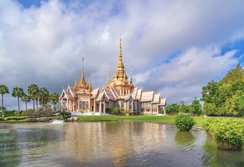 Zelfklevend Fotobehang Tempel genaamd Wat None Kum in de provincie Nakhon Ratchasima in Thailand © Photo Gallery