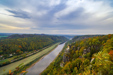Elbe im Basteigebiet