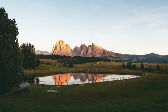 Langkofelmassiv im Schein der letzten Sonnenstrahlen