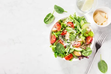Foto op Aluminium Tasty fresh salad with chicken and vegetables © nerudol