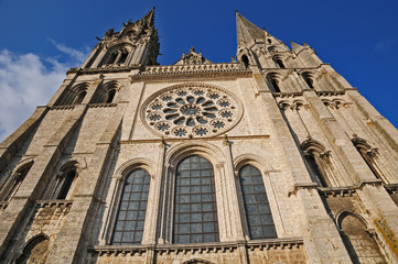 Fototapeta na wymiar Chartres, la cattedrale di Notre Dame - Francia