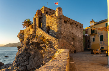 Dragoon castle in Camogli (e)