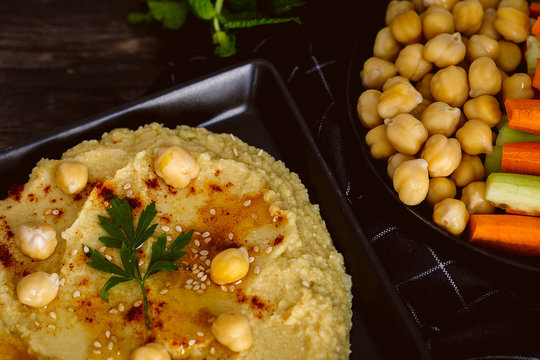 Chickpea humus made at home
