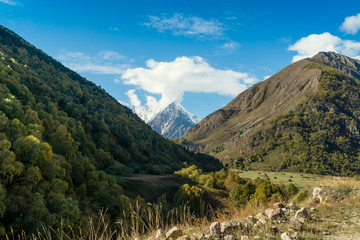 Obraz premium Landscape view of Caucasus mountains