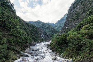 Fototapeta na wymiar Taroko national park liwu river
