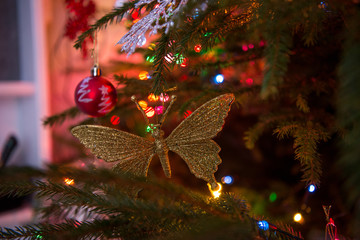 ozdoba choinkowa motyl © nepos_foto