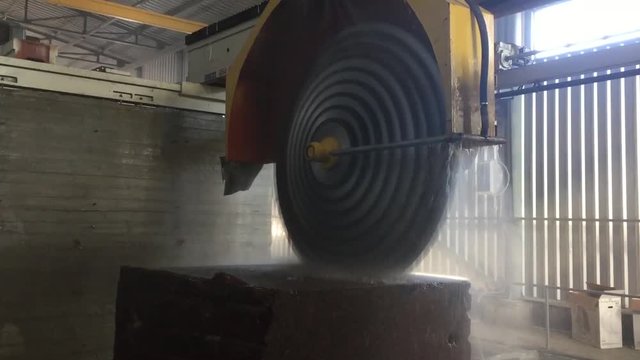 Cutting marble or granite with a saw or multi saw, Block multi blade cutter, Multi disc cutting machine for granite