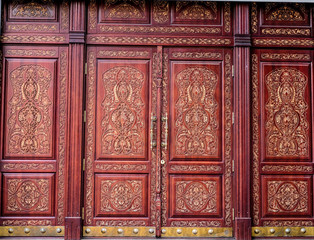 wood door mit ornament background