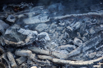 smoke embers to fry on the street