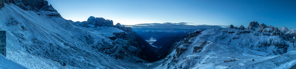 Dolomiten bei Tagesbeginn