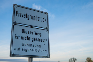 Fototapeta premium Verkehrsschild - Privatgrundstück