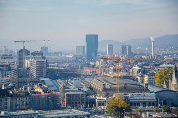 Z&uuml;rich leuchtet bei Tag