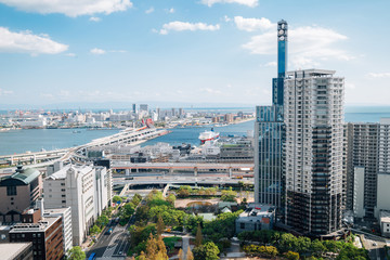 Naklejka premium Kobe harbor and cityscape from Kobe city hall observation deck in Japan