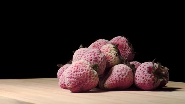 Fresas fr&iacute;as, helado