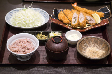 豚カツ定食