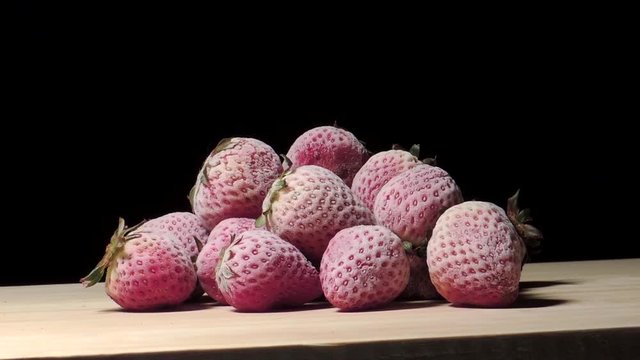 Fresas fr&iacute;as, helado