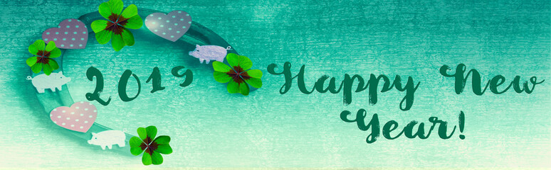 2019, HAPPY NEW YEAR, Hufeisen und Glücksbringer, Panorama
