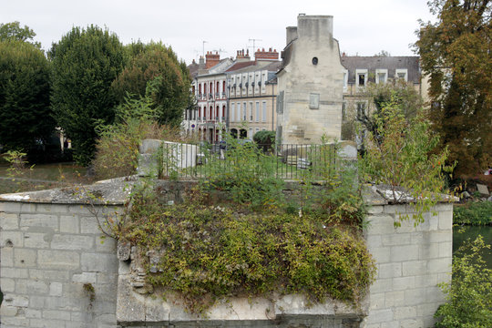 Mantes la Jolie -  Le Vieux Pont