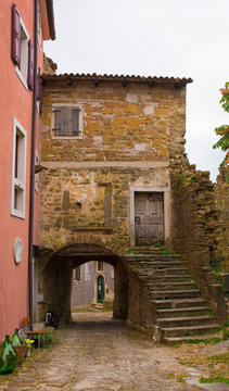 Fototapeta A street in the historic hill village of Oprtalj in Istria, Croatia  