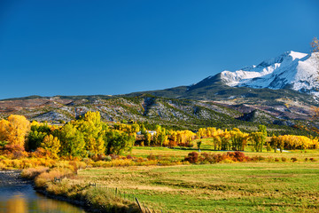 Fototapeta na wymiar Mount Sopris autumn landscape in Colorado