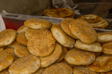 tandoor bread cakes with sesame in the Indian bakery